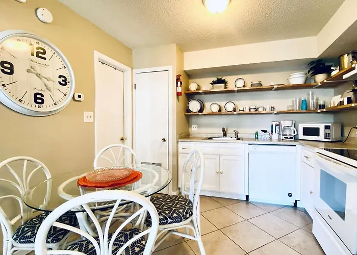The Cove 209a: Beachfront Relaxation Retreat * Gulf Shores
