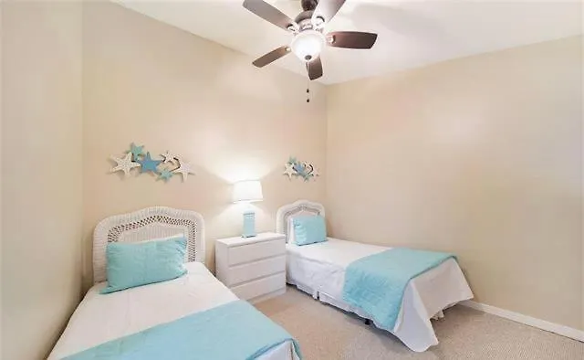 The Cove 209a: Beachfront Relaxation Retreat Holiday home