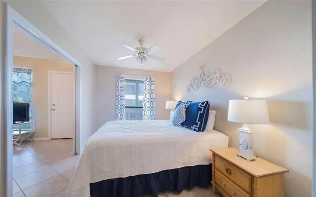 The Cove 209a: Beachfront Relaxation Retreat