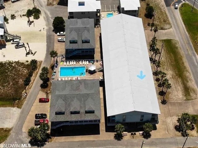 The Cove 209a: Beachfront Relaxation Retreat